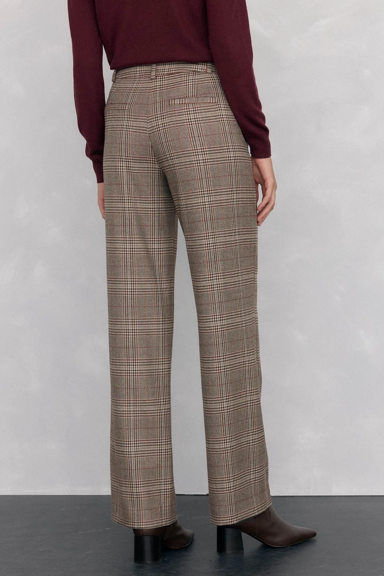 Calça xadrez de Harry