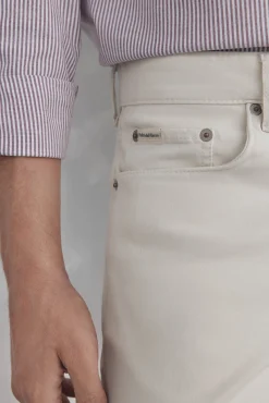 Calças 5 bolsos cor slim fit