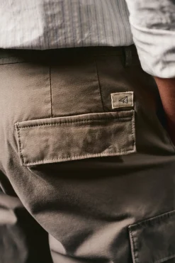 Calças cargo slim fit