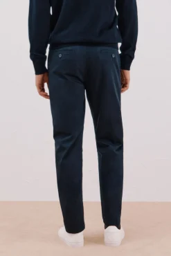 Calças chino leves regular fit