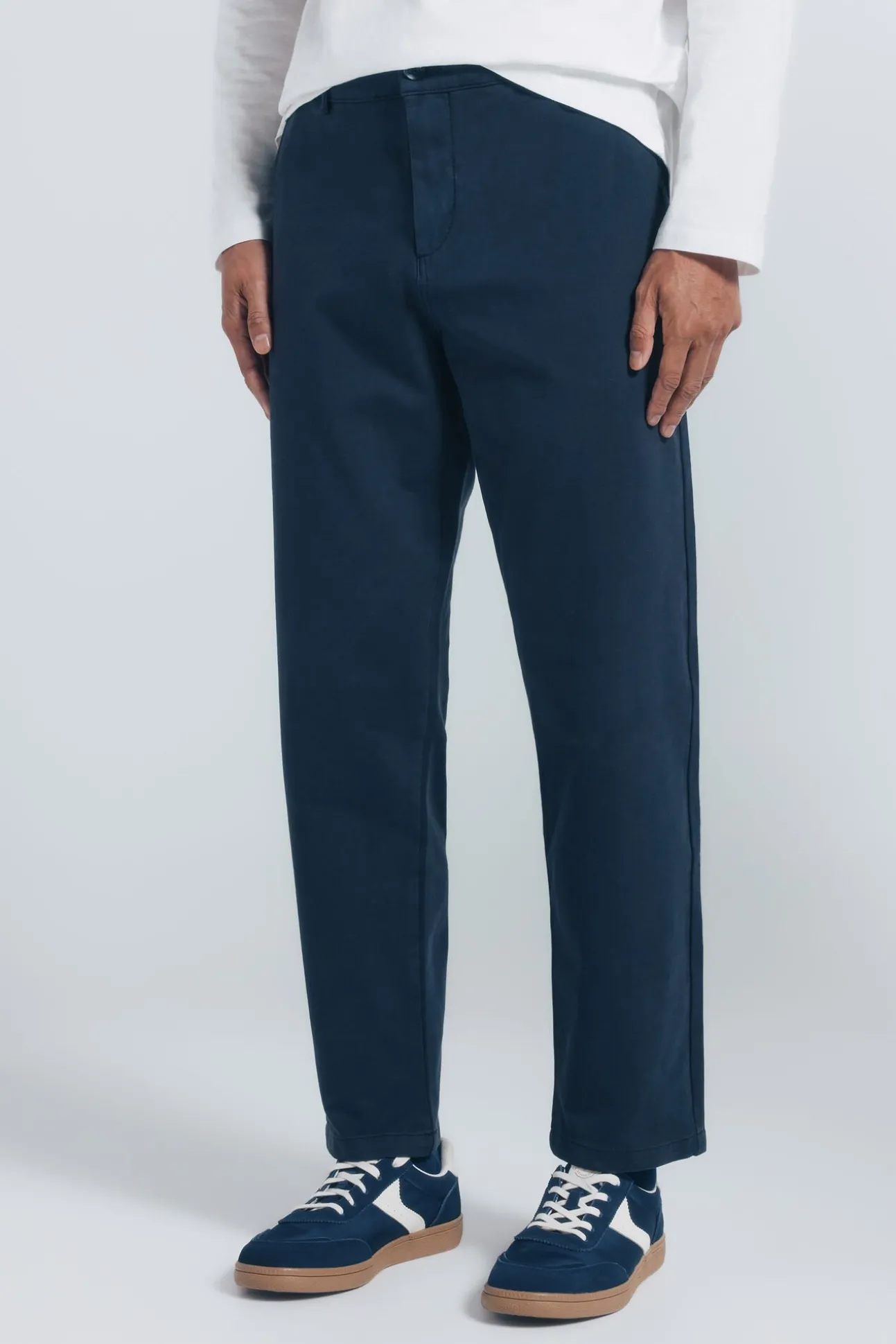 calças chino slim fit confortáveis