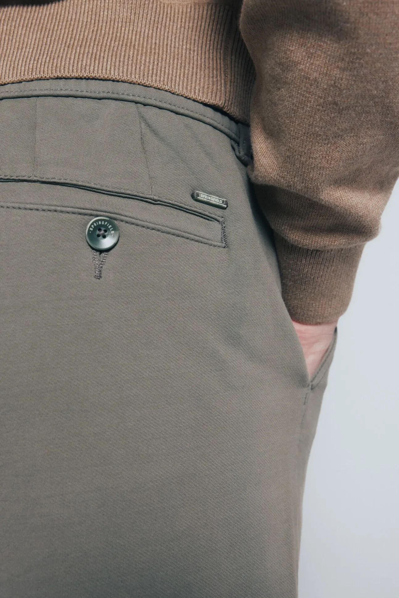 calças chino slim fit confortáveis