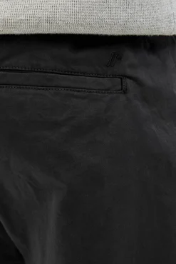 Calças estilo chino
