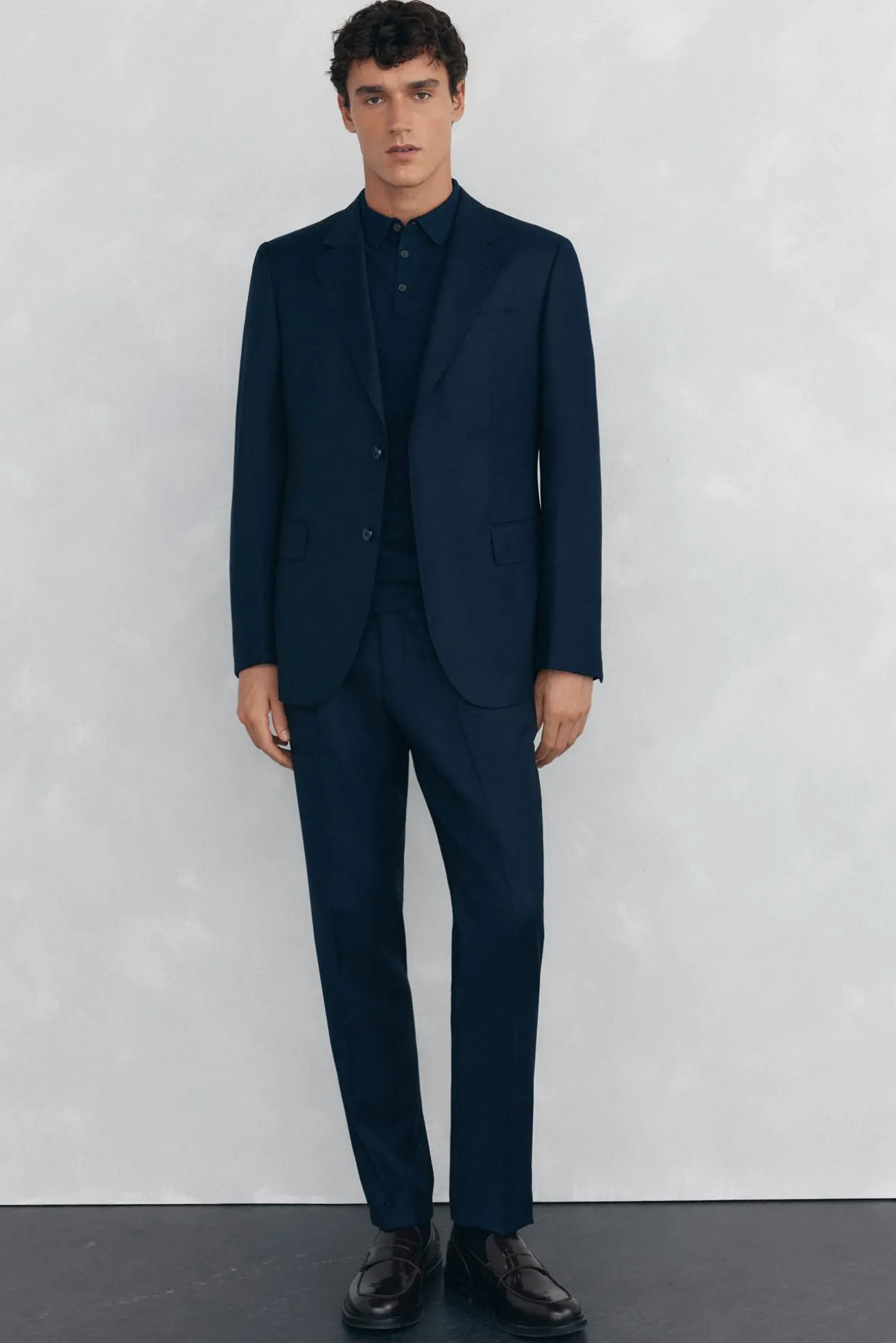 Calças estilo olho de pássaro, com modelagem slim fit e bielástica