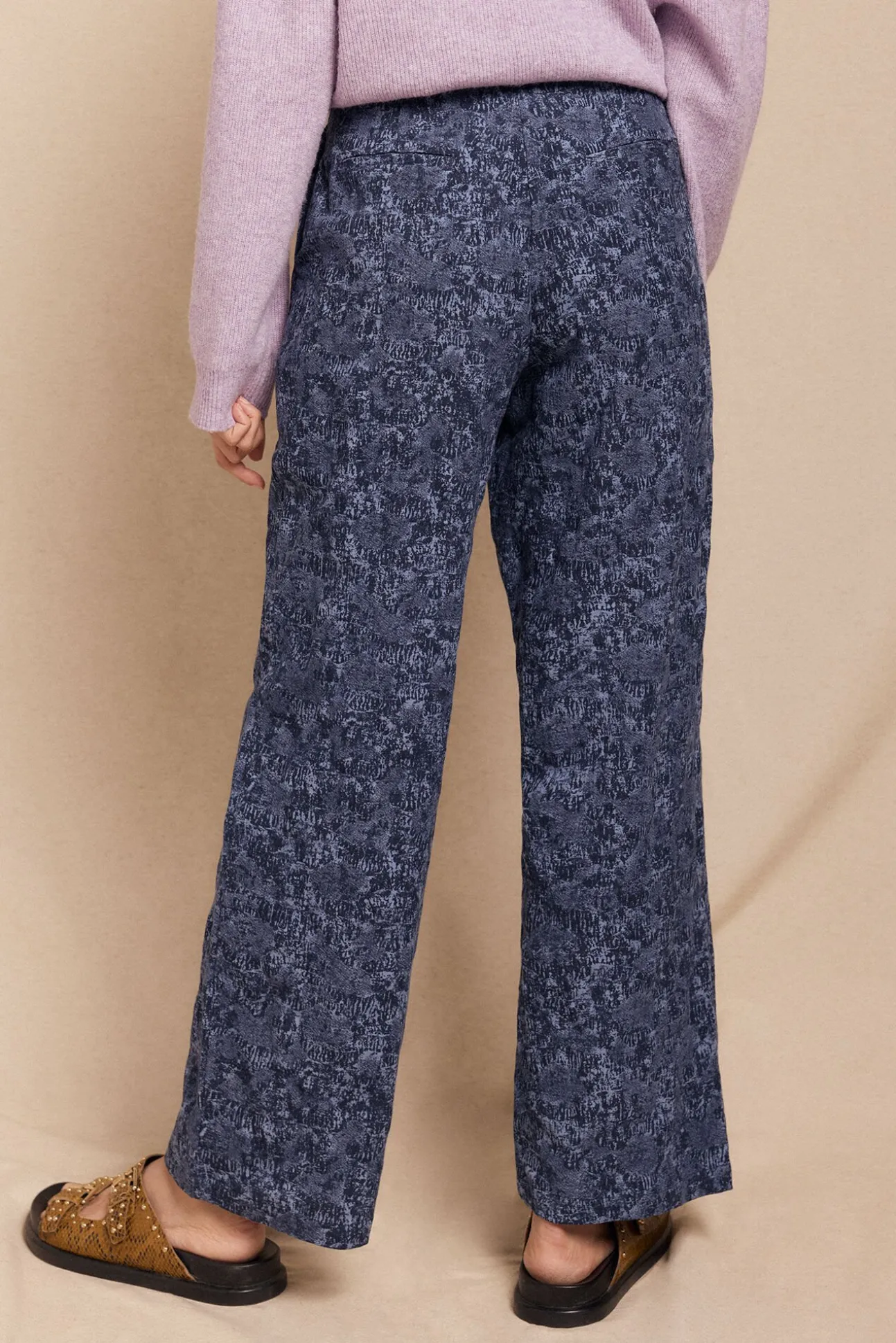 Calças jacquard com pinças