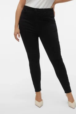 Calças skinny de tamanho grande