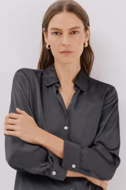Camisa acetinada