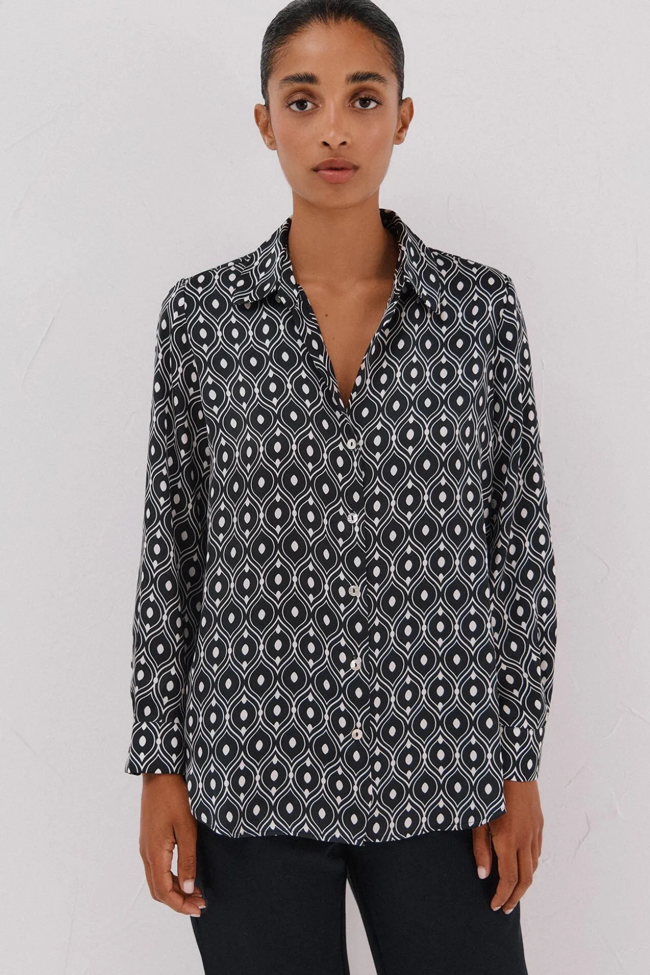 Camisa acetinada