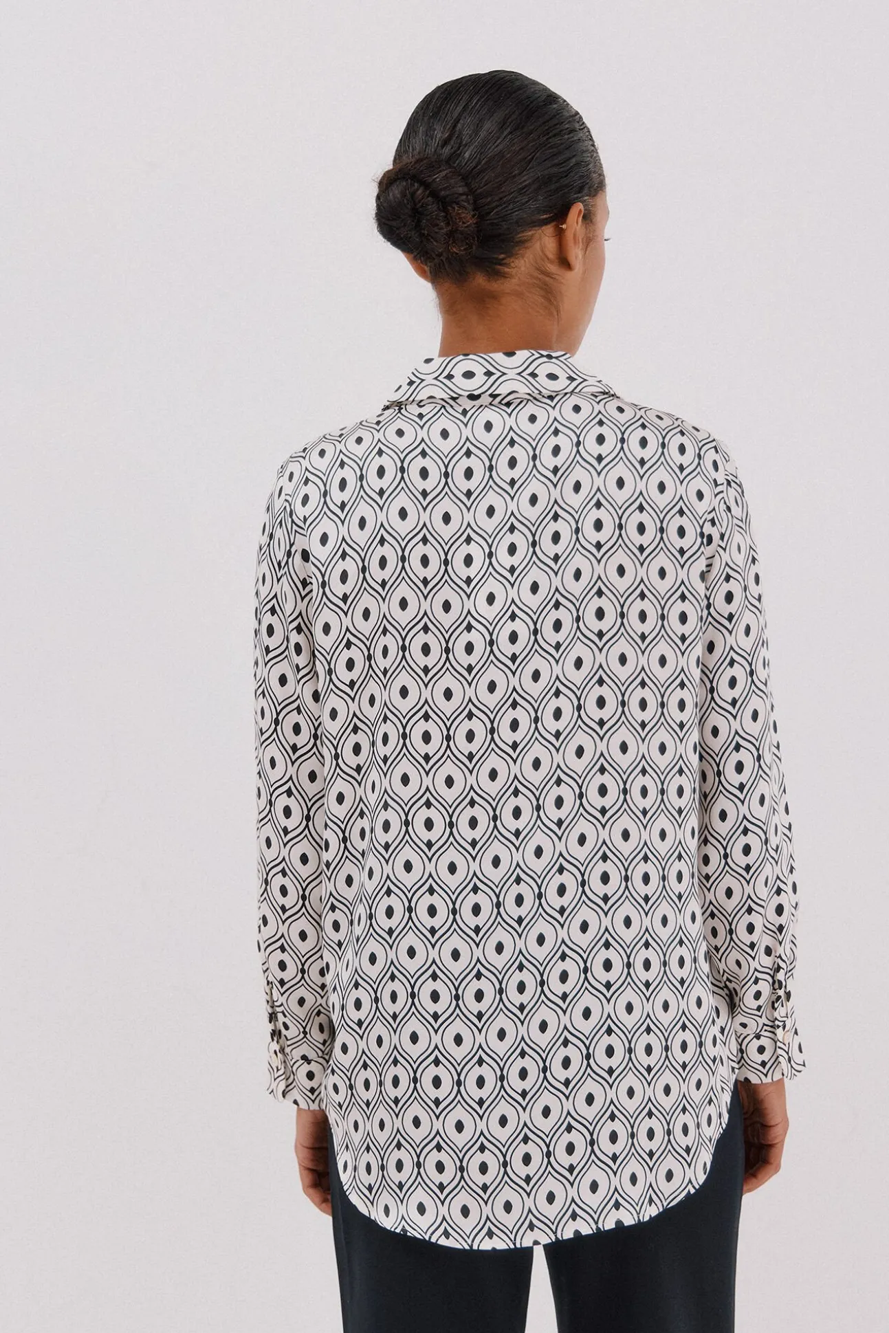 Camisa acetinada