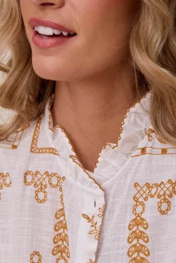 Camisa bordada