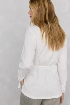 Camisa com gola texturizada