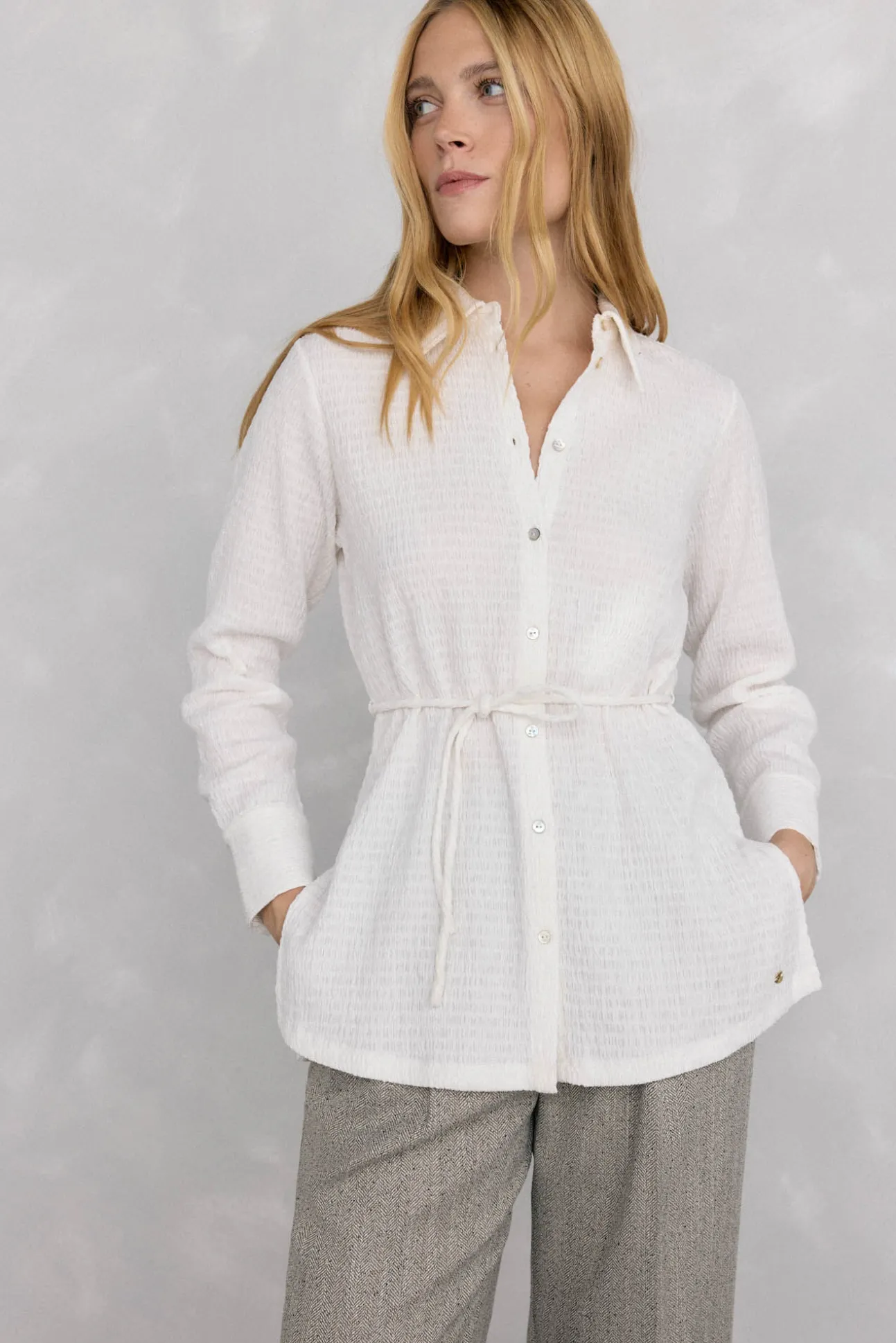 Camisa com gola texturizada