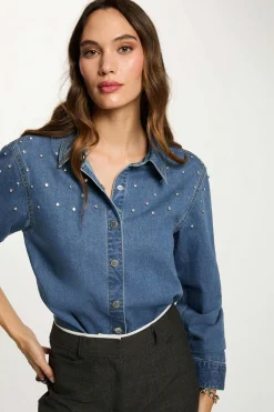 Camisa curta com cabochões