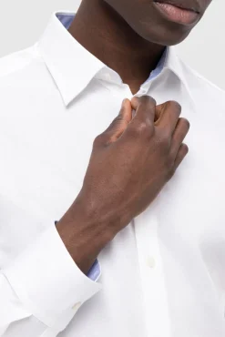 Camisa de algodão orgânico Slim Fit.