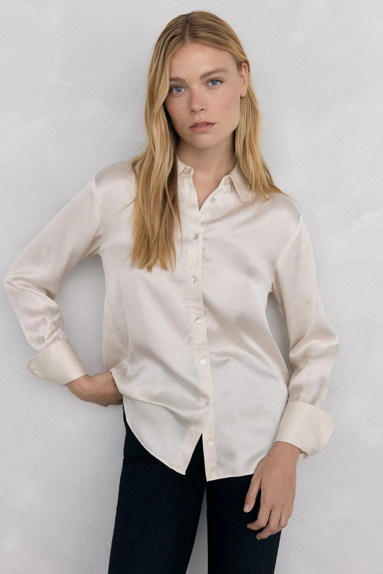 Camisa de cetim lisa