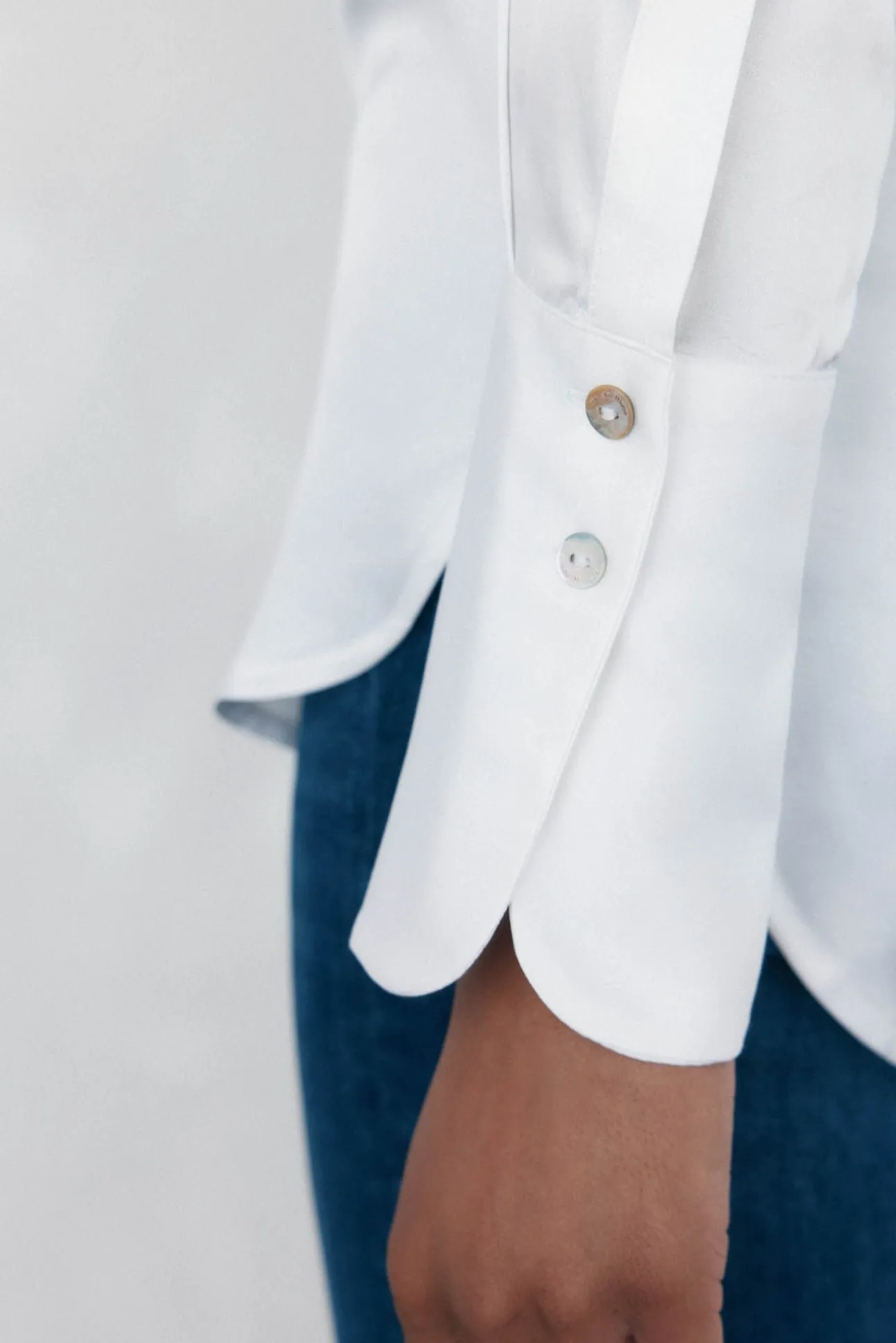 Camisa de cetim oversized