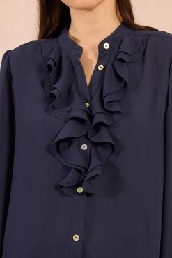 Camisa de manga comprida com detalhe de babados