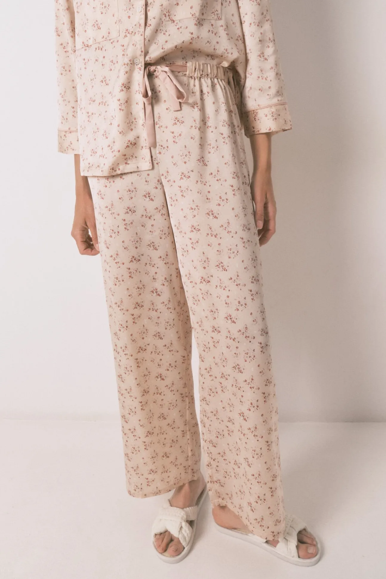 Camisa de pijama longa de cetim rosa