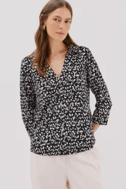 Camisa elástica com botões