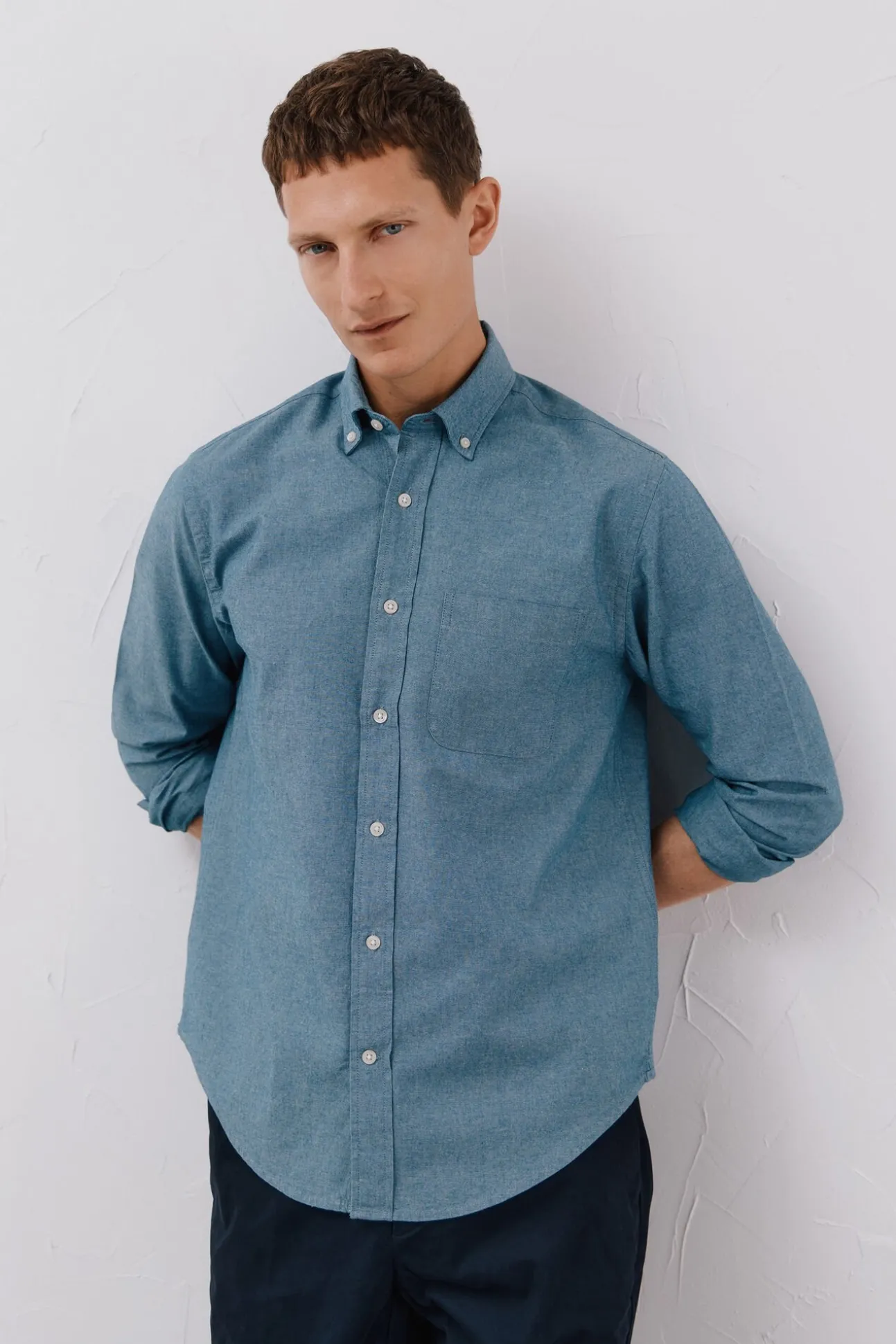 Camisa jeans com bolso