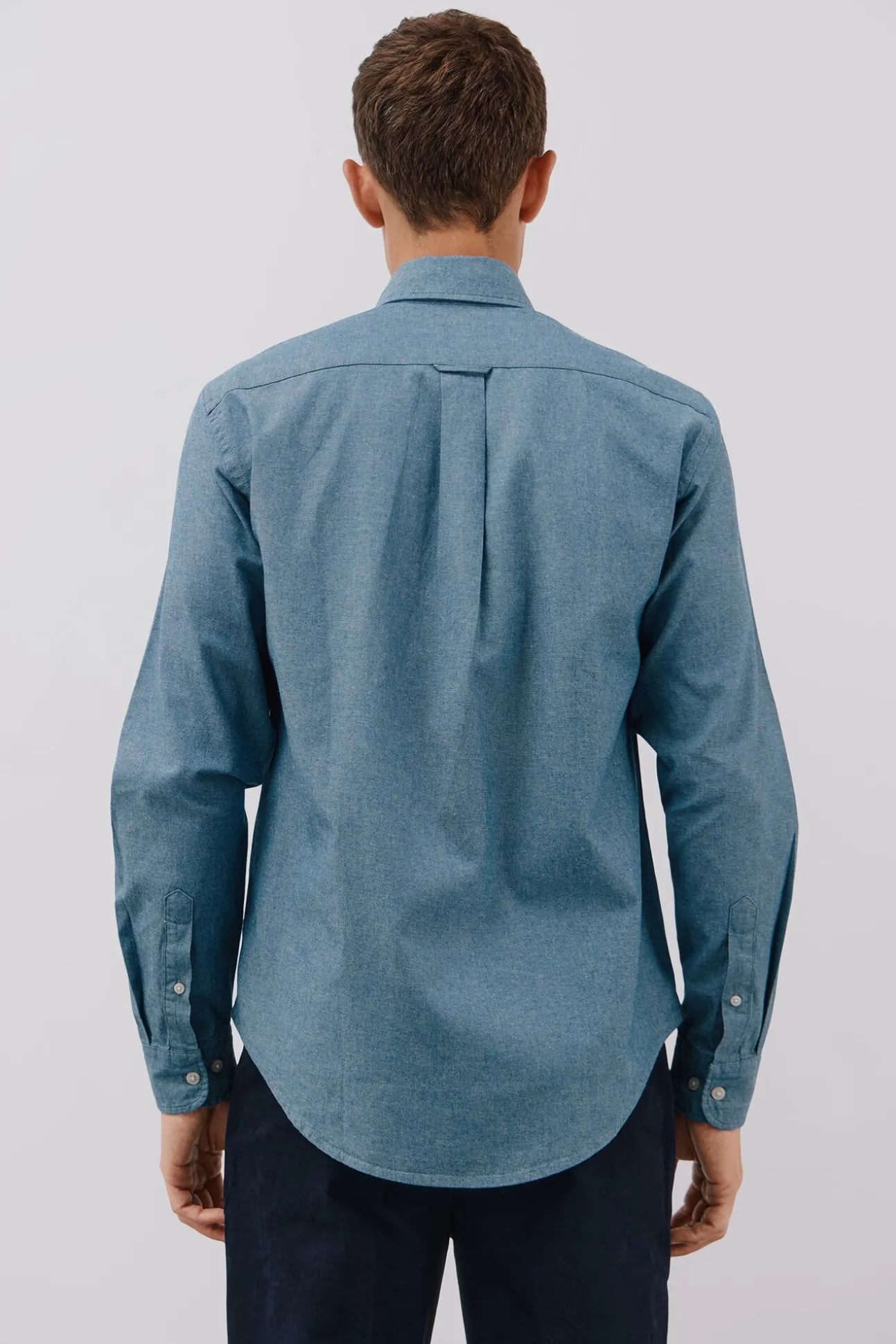 Camisa jeans com bolso