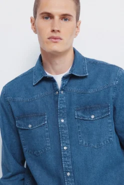 Camisa jeans com cintado = entallado