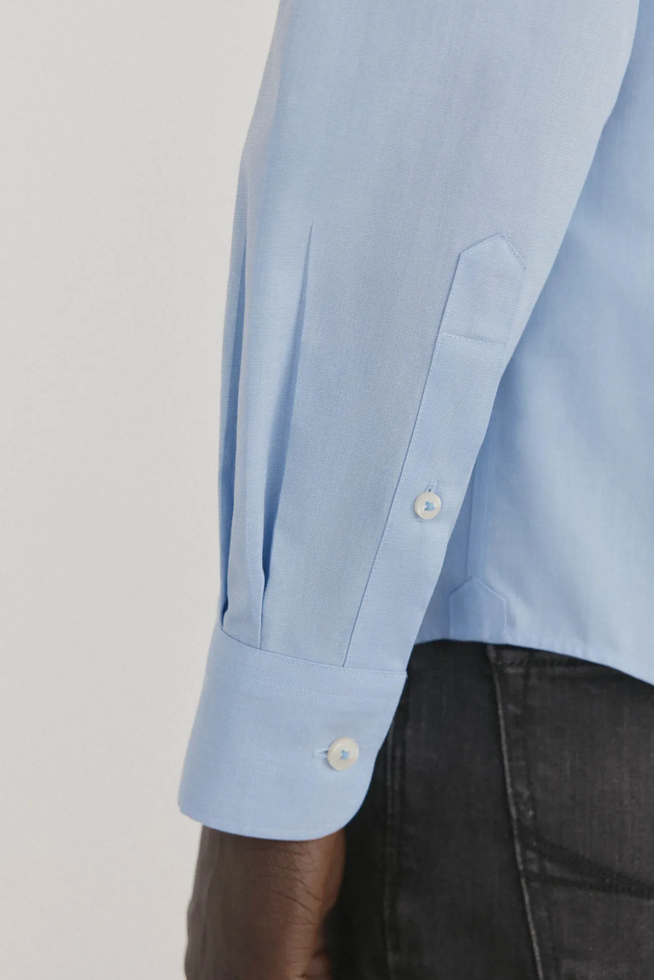 Camisa lisa sem ferro + anti-manchas