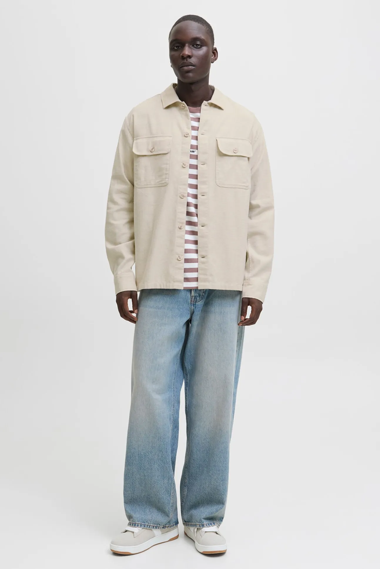 Camisa oversize com corte descontraído