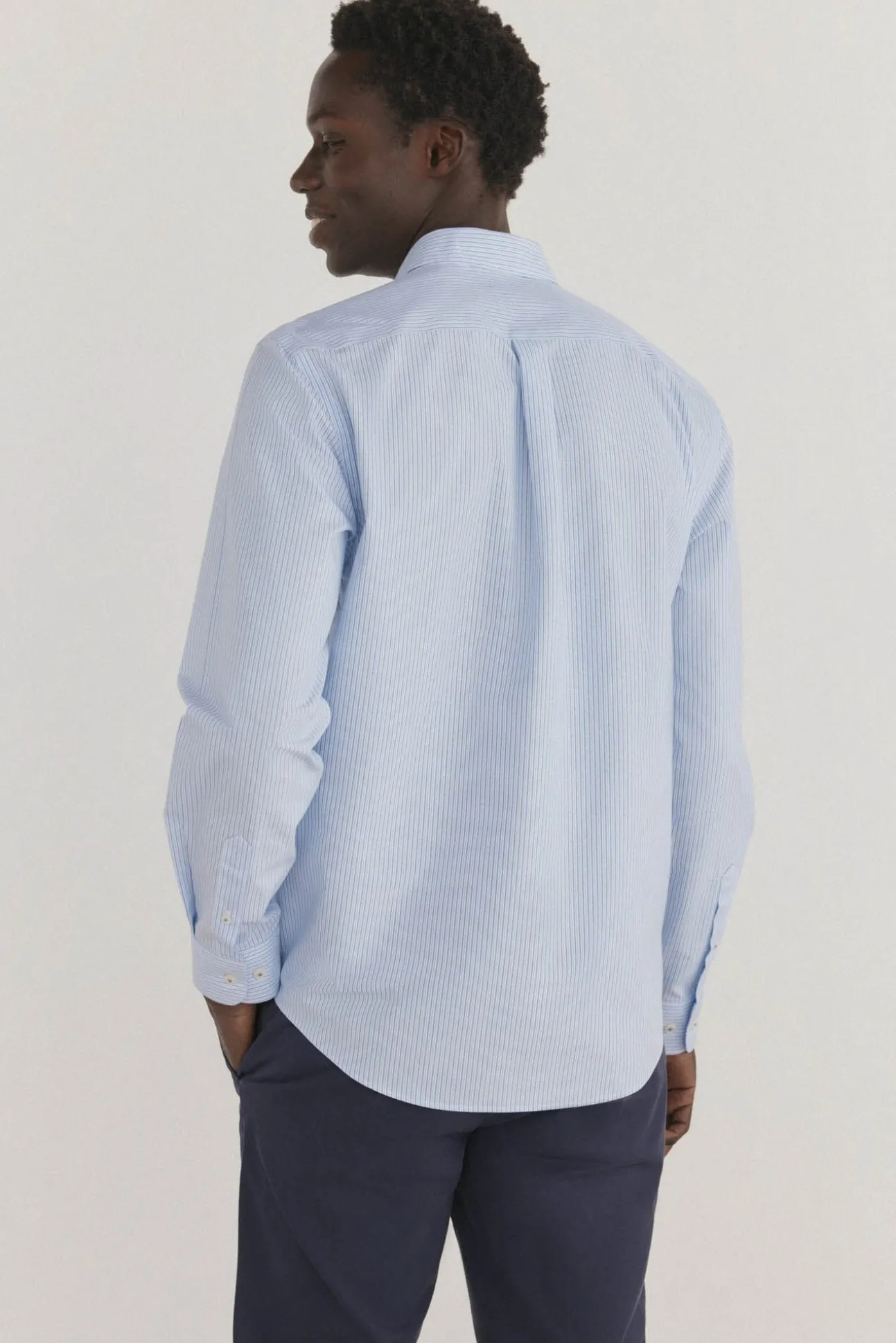 Camisa riscas que não pode ser passada a ferro + resistente a manchas