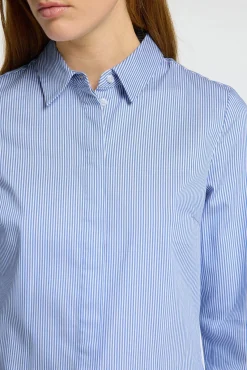 Camisa Slim Fit confeccionada em algodão orgânico