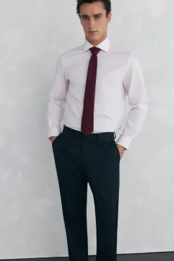 Camisa social lisa que não pode ser passada a ferro + resistente a manchas