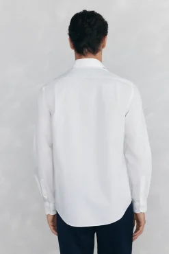 Camisa social lisa que não pode ser passada a ferro + resistente a manchas