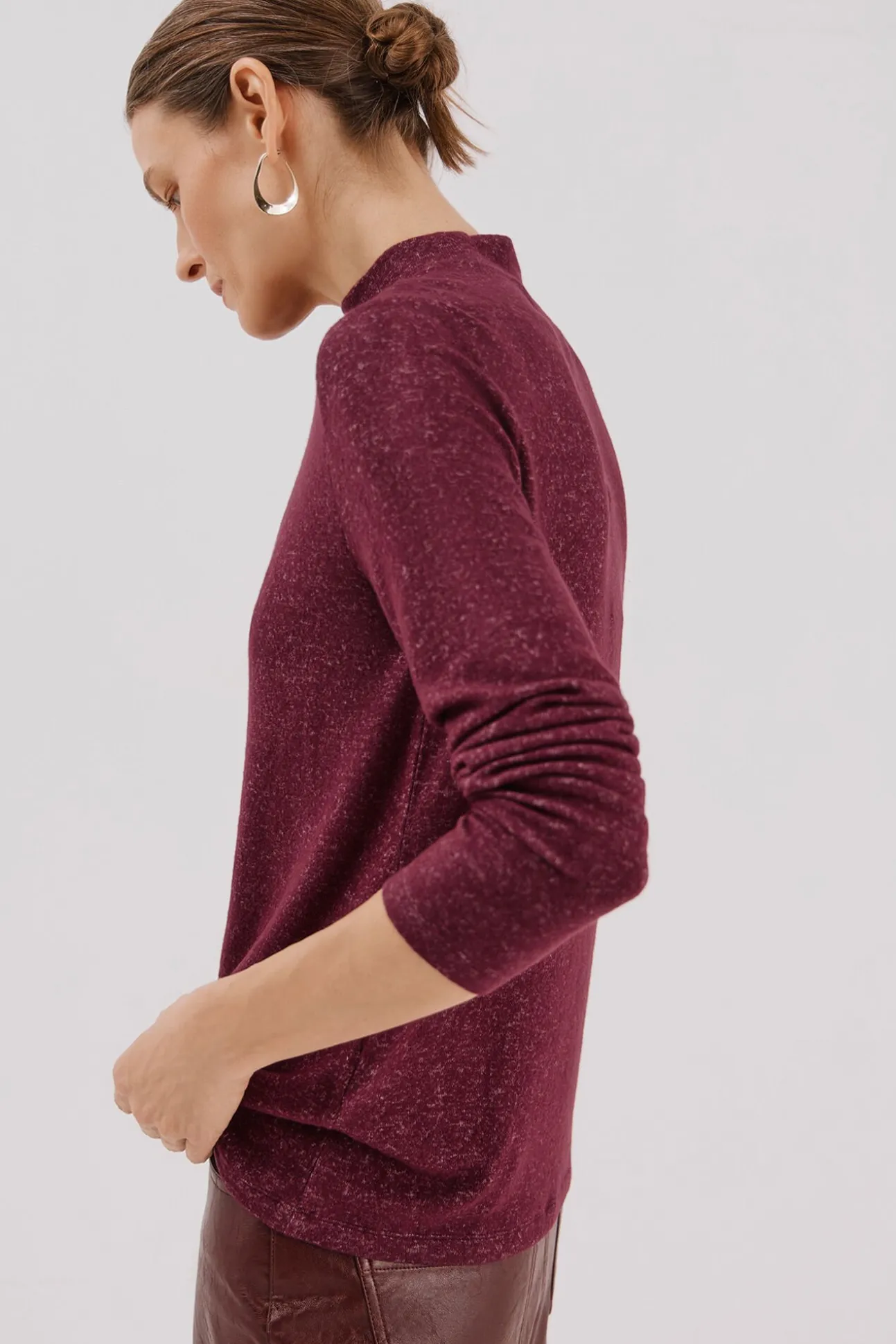 Camiseta básica com gola perkins