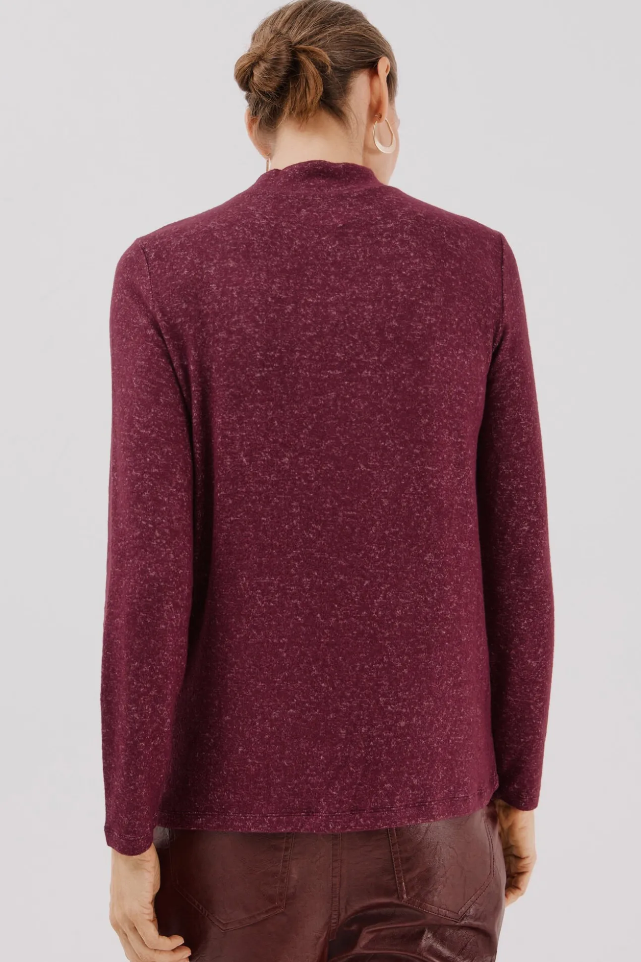 Camiseta básica com gola perkins