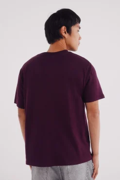 Camiseta básica com gola redonda