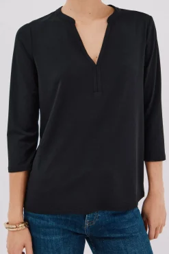 Camiseta básica decote mandarim