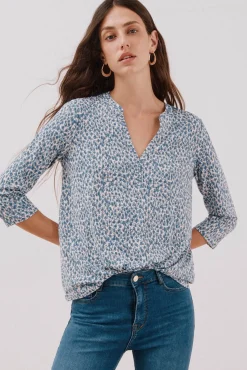Camiseta básica decote mandarim