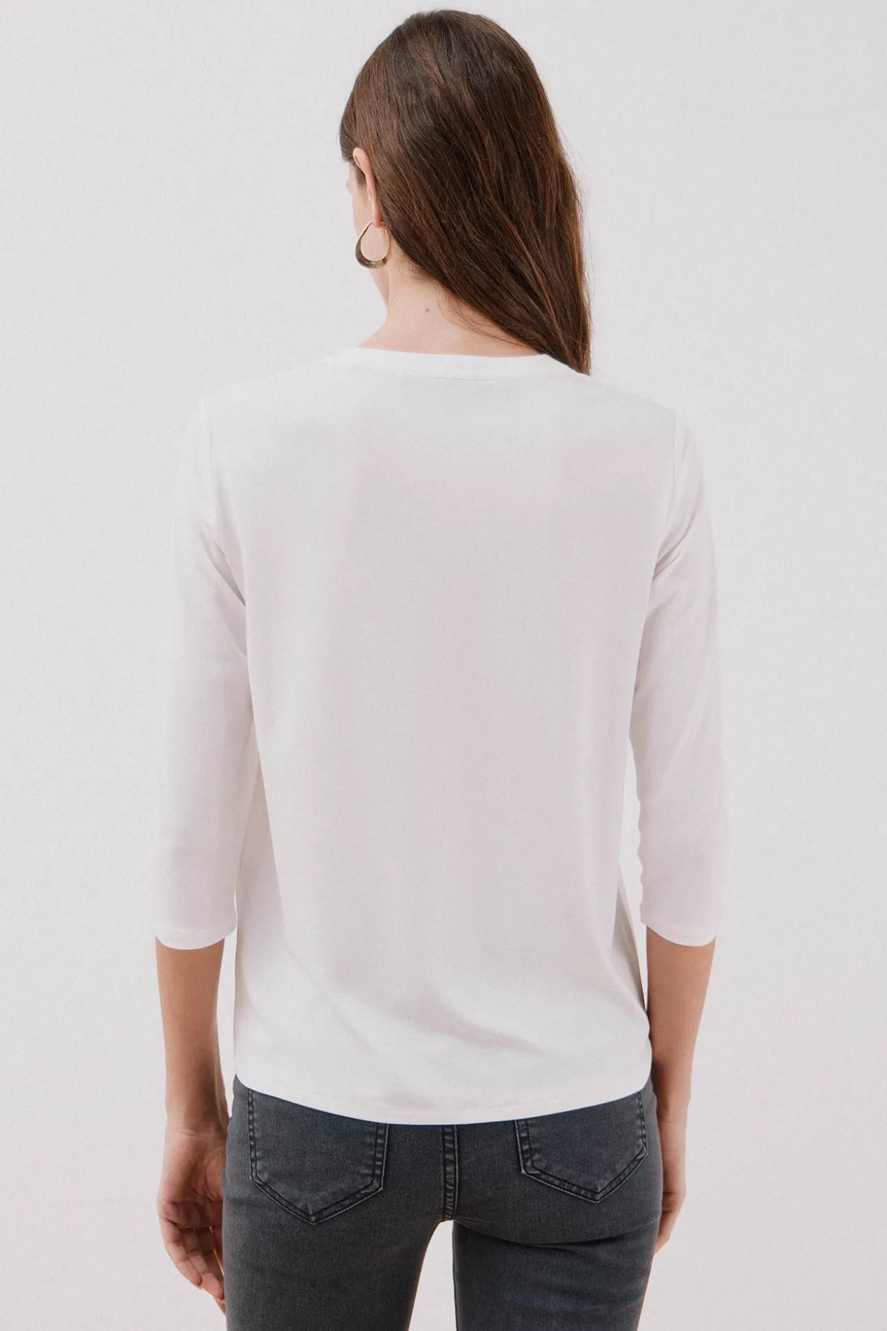 Camiseta básica decote mandarim