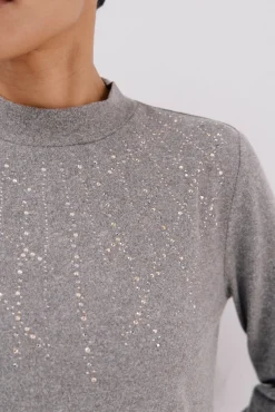 Camiseta com detalhe de strass