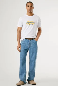Camiseta de manga curta com logo e estampado frontal.