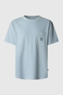 Camiseta de peça manga curta tingida em tecido.