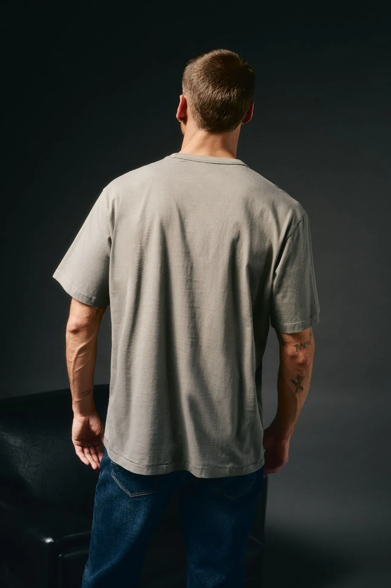 Camiseta gráfica lavada