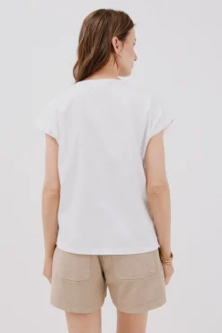 Camiseta trançada com gola em bico