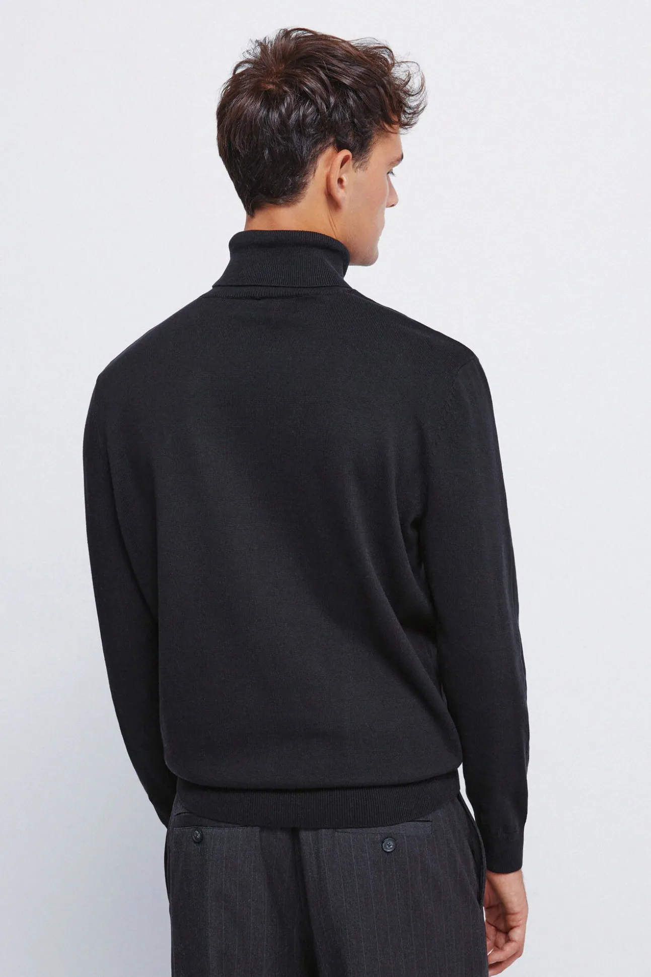 Camisola básico de gola
