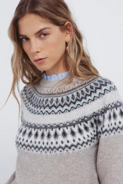 Camisola com borda jacquard e gola combinada
