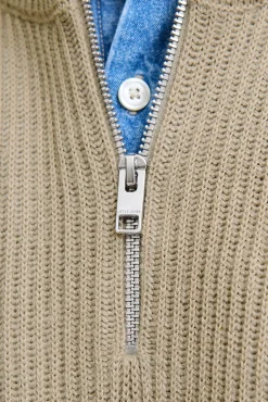 Camisola com gola