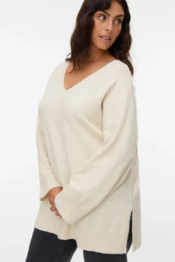 Camisola com gola em V curvo