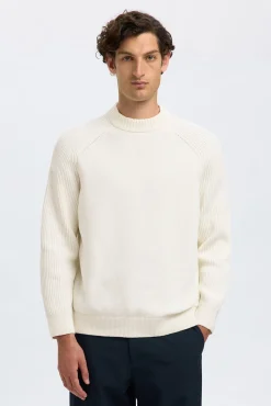 Camisola de gola alta 100% algodão orgânico.