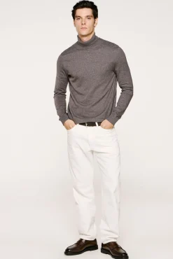 Camisola de gola de algodão orgânico