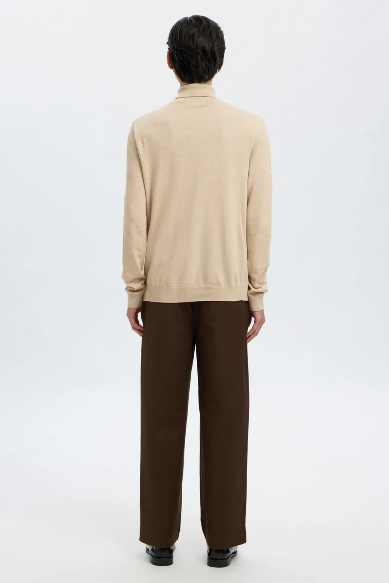 Camisola de gola de algodão orgânico